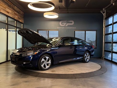 Used 2018 Honda Accord EX image 24