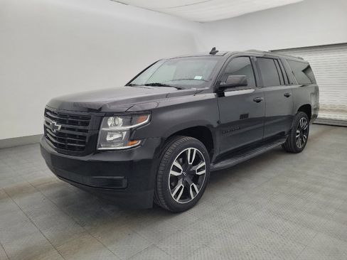 Used 2018 Chevrolet Suburban LT image 2