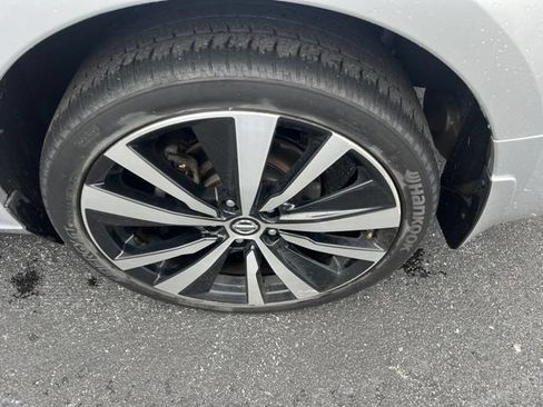 Used 2020 Nissan Altima 2.5 SR w/ Premium Package AWD/4WD image 12