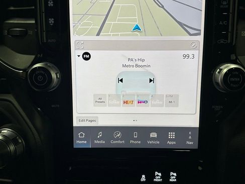 Used 2025 RAM 1500 Laramie image 27