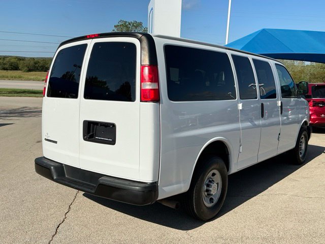 Used 2019 Chevrolet Express 2500 LS w/ Driver Convenience Package RWD image 3