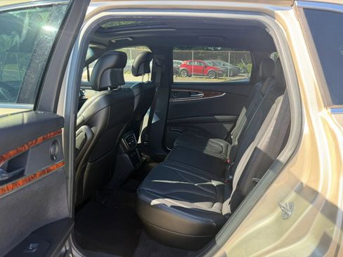 Used 2017 Lincoln MKX Reserve w/ Lincoln MKX Climate Package AWD/4WD image 30