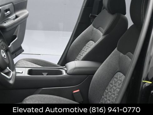 Certified 2026 Nissan Kicks SV w/ SV Premium Package AWD/4WD image 16