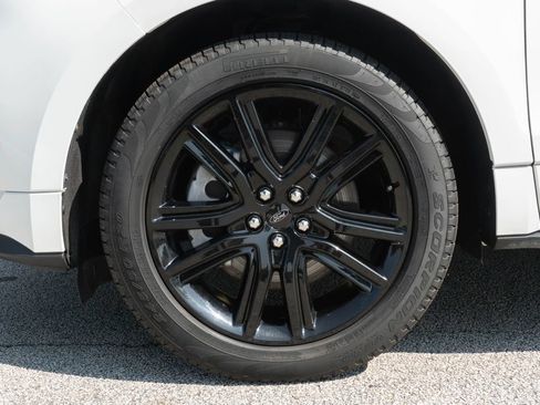 Used 2024 Ford Edge ST-Line w/ Class II Trailer Tow Package AWD/4WD image 2