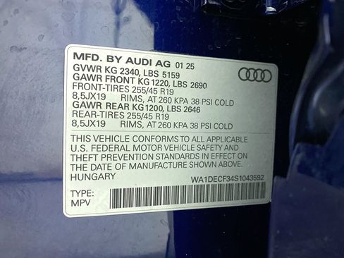 Certified 2025 Audi Q3 2.0T Premium w/ Convenience Package image 39
