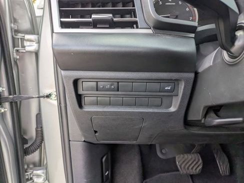 Used 2024 Mitsubishi Outlander SE Black Edition image 16