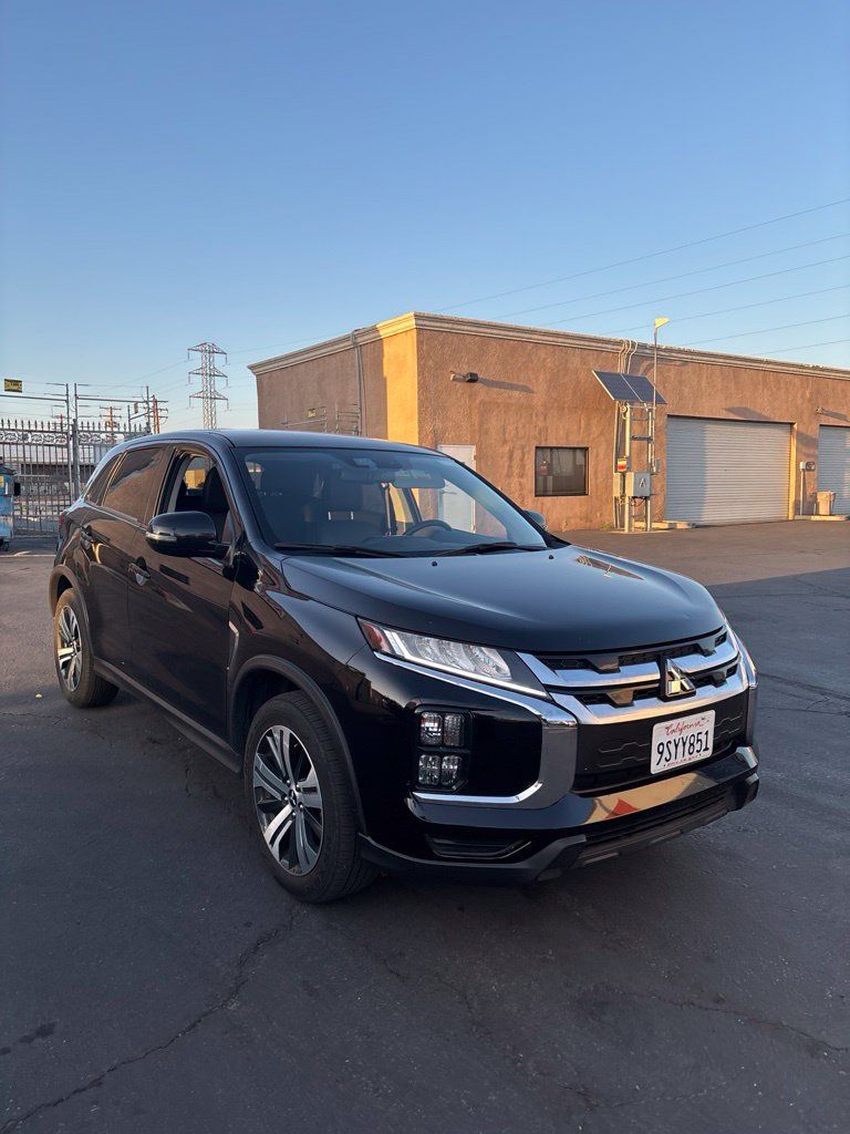 Used 2025 Mitsubishi Outlander Sport SE AWD/4WD image 3