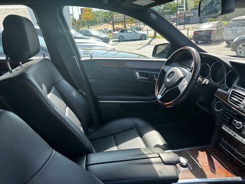 Used 2014 Mercedes-Benz E 350 4MATIC Sedan w/ Premium 1 Package image 11