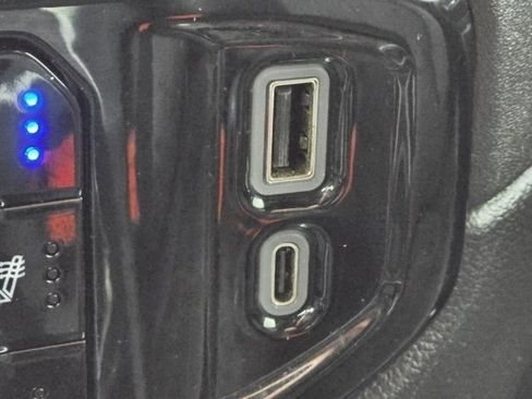 Used 2024 Chevrolet Silverado 3500 High Country image 13