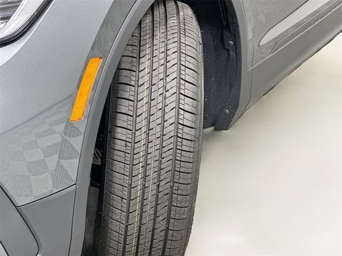 Used 2024 Volkswagen Tiguan S image 25