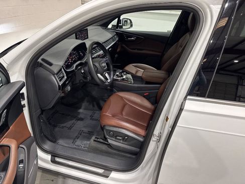Used 2018 Audi Q7 3.0T Premium Plus w/ Premium Plus Package image 33