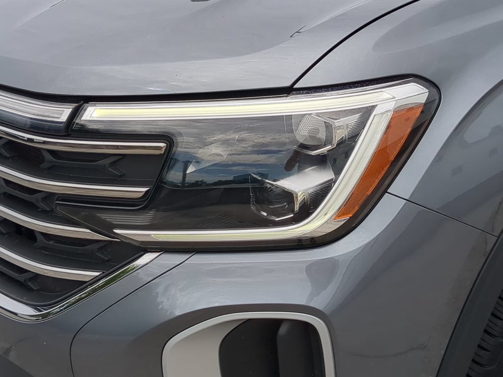 Certified 2024 Volkswagen Atlas SE FWD image 7