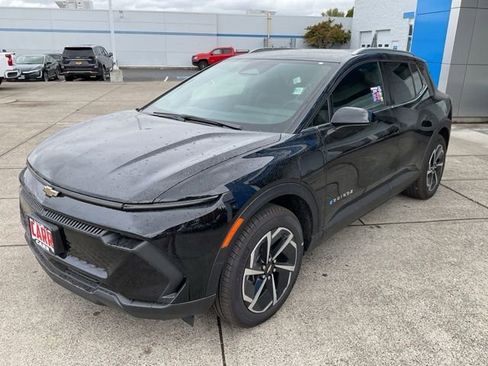 New 2026 Chevrolet Equinox EV LT image 4