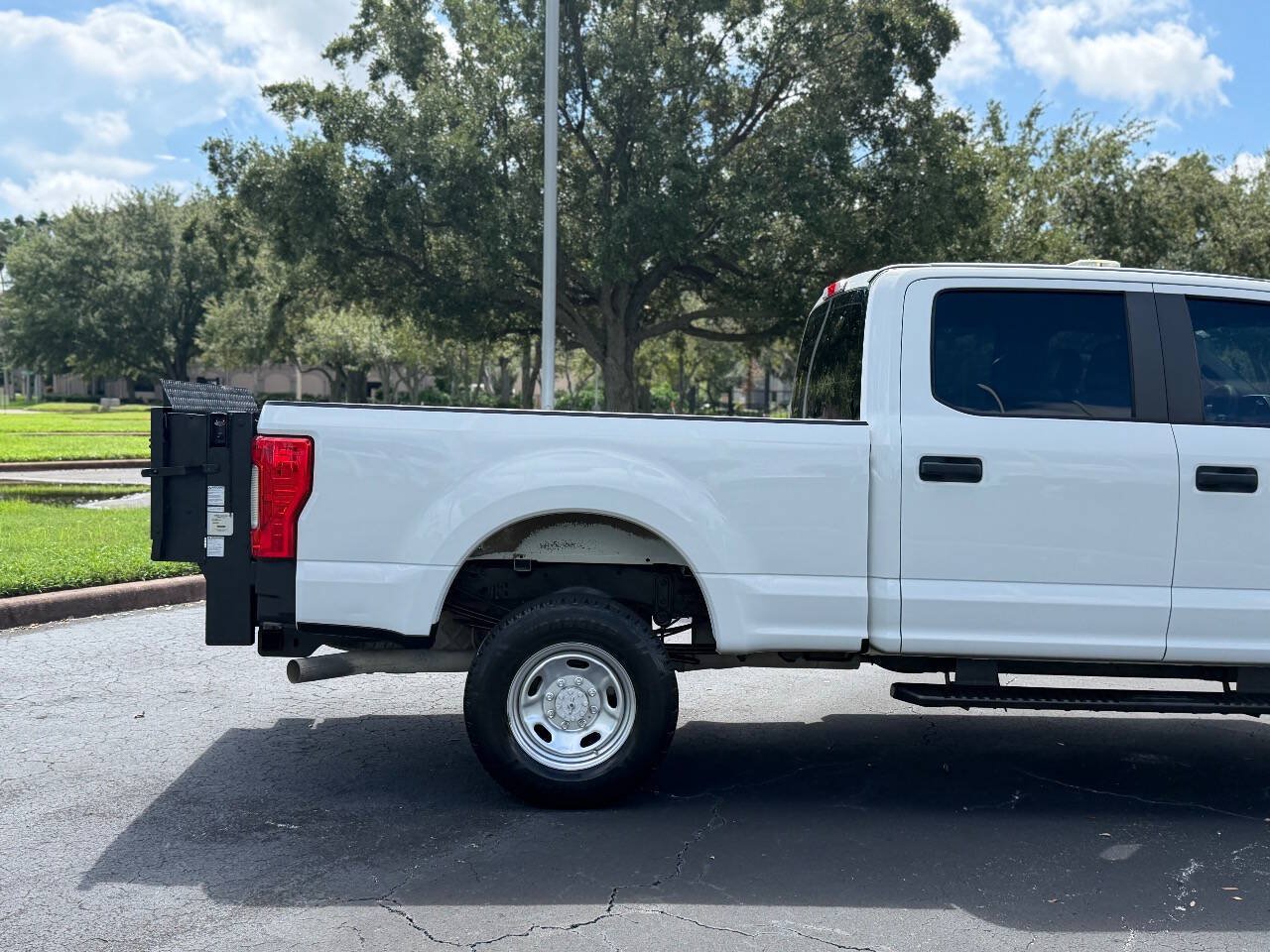 Used 2017 Ford F250 XL w/ Power Equipment Group AWD/4WD image 28