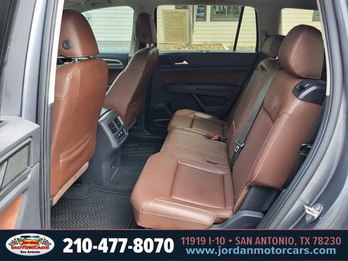 Used 2021 Volkswagen Atlas SE w/ Panoramic Sunroof Package image 16