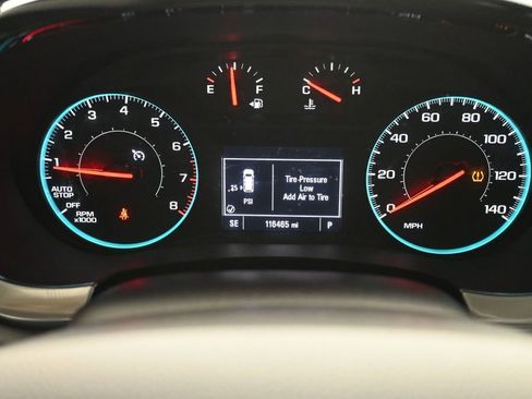 Used 2021 Chevrolet Traverse LS AWD/4WD image 10