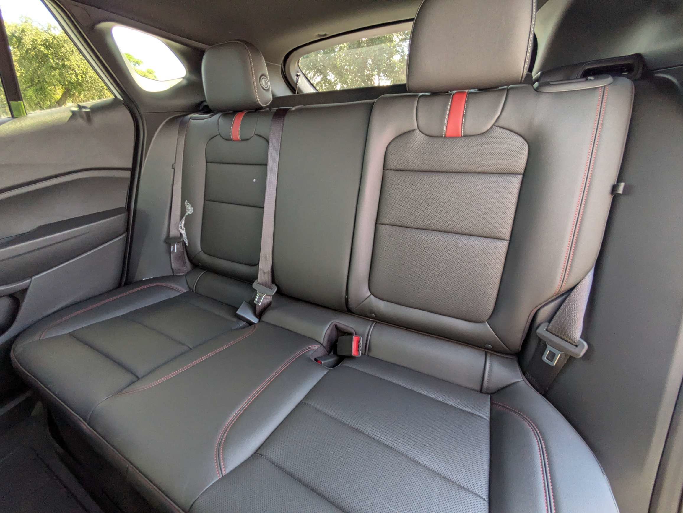 New 2026 Chevrolet Trax RS w/ Sunroof Package FWD image 7