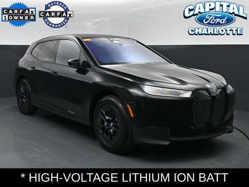 Used 2023 BMW iX xDrive50 AWD/4WD image 3