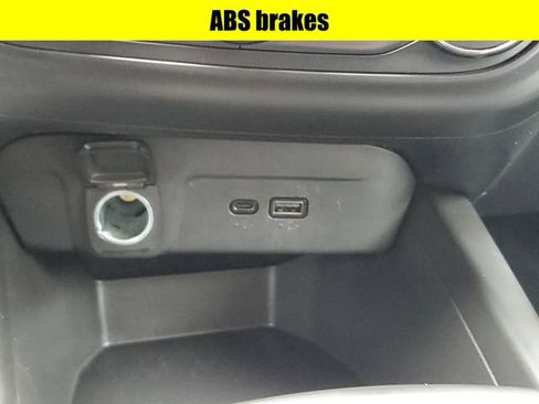 Used 2024 Chevrolet Trax LS w/ LS Convenience Package image 18