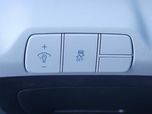 New 2026 Hyundai Elantra Limited image 24