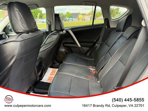 Used 2017 Toyota RAV4 LE AWD/4WD image 9