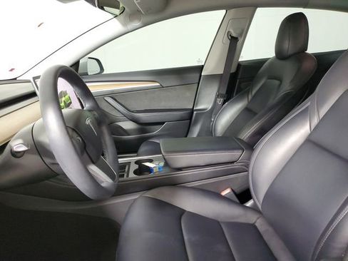 Used 2022 Tesla Model 3 Standard Range image 21