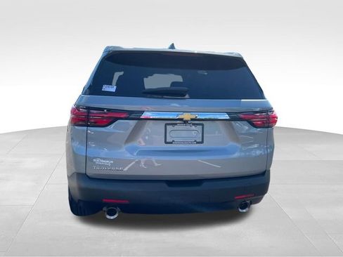 Used 2023 Chevrolet Traverse LS w/ Safety Package FWD image 4