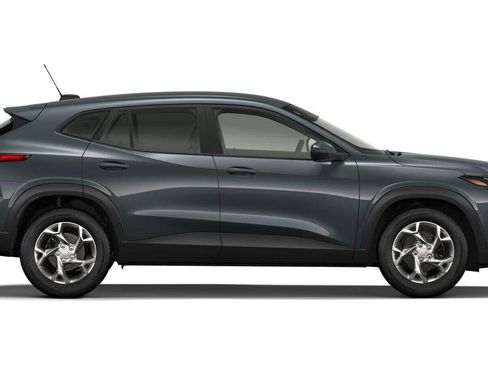 New 2026 Chevrolet Trax LS w/ LS Convenience Package FWD image 17