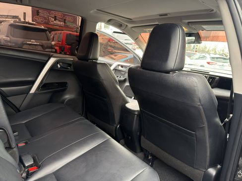 Used 2017 Toyota RAV4 Limited image 14