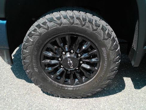 Certified 2023 Chevrolet Silverado 2500 LT w/ Z71 Sport Edition AWD/4WD image 29