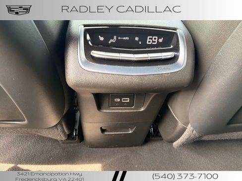 Used 2023 Cadillac XT6 Premium Luxury AWD/4WD image 13