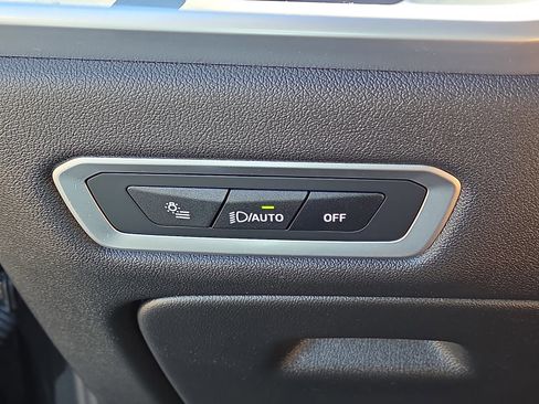 Used 2026 BMW X7 xDrive40i w/ M Sport Package image 26