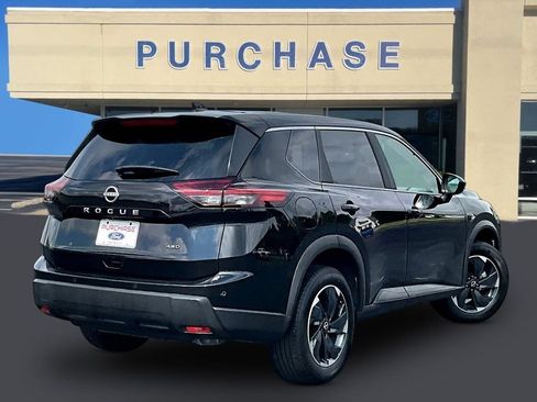 Used 2025 Nissan Rogue SV AWD/4WD image 6