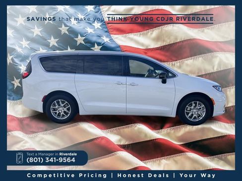 New 2026 Chrysler Pacifica Select image 6