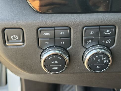 Used 2023 GMC Sierra 1500 SLT w/ SLT Premium Plus Package AWD/4WD image 21