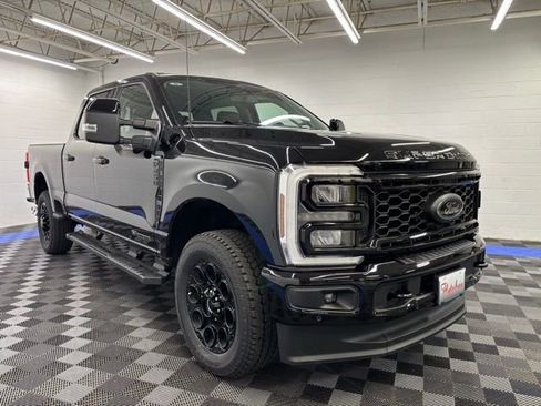 New 2026 Ford F250 Lariat w/ Black Appearance Package image 11
