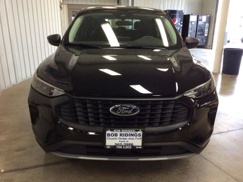 Used 2023 Ford Escape AWD image 8