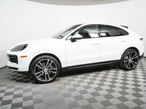 New 2026 Porsche Cayenne Coupe AWD/4WD image 2