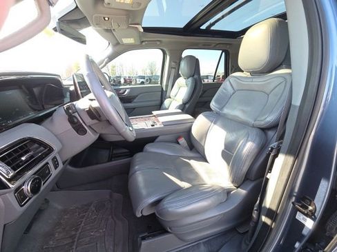 Used 2020 Lincoln Navigator Reserve w/ Luxury Package AWD/4WD image 31