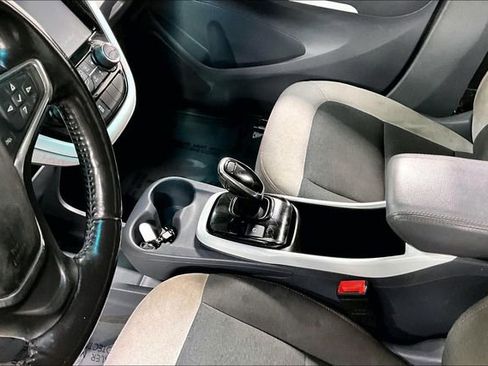 Used 2020 Chevrolet Bolt LT image 17