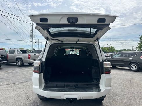 Used 2018 Toyota 4Runner SR5 Premium AWD/4WD image 5