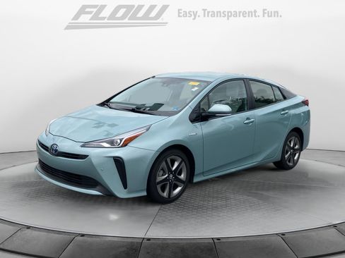 Used 2019 Toyota Prius XLE FWD image 4