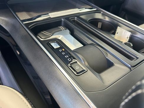 Used 2023 Ford F150 Lightning Platinum image 16