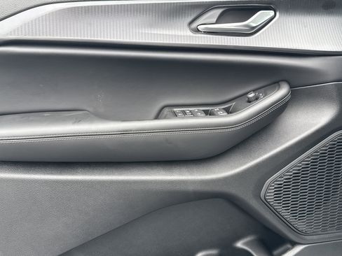 New 2025 Jeep Grand Cherokee Laredo X w/ Luxury Tech Group I image 14