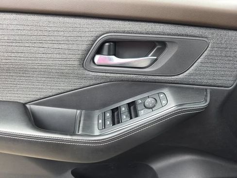 Used 2021 Nissan Rogue SV FWD image 27