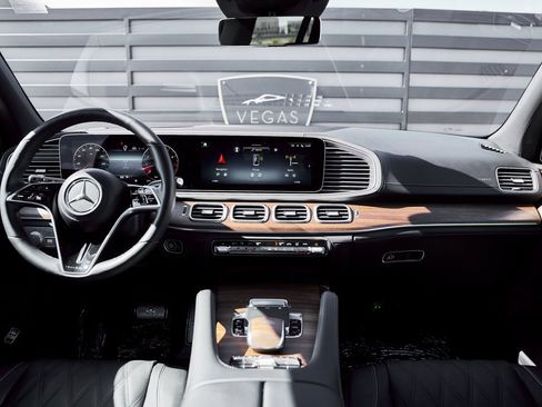 Used 2025 Mercedes-Benz Maybach GLS 600 Maybach GLS 600 image 62