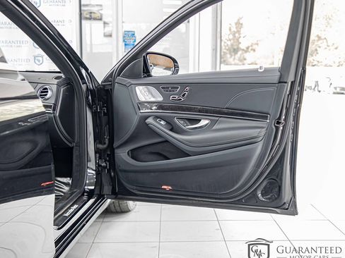 Used 2019 Mercedes-Benz S 560 Sedan image 42