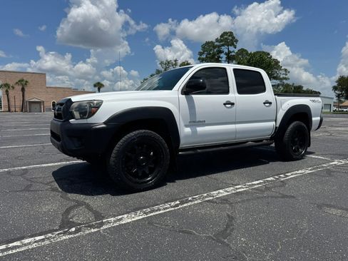 Used 2012 Toyota Tacoma PreRunner w/ Convenience Pkg RWD image 2