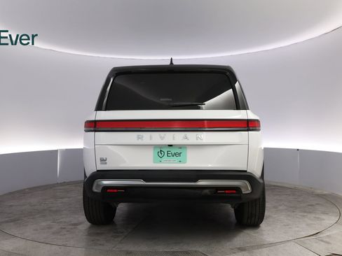 Used 2025 Rivian R1S Adventure AWD/4WD image 15