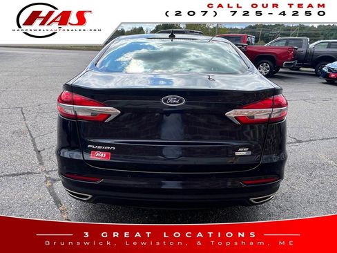 Used 2020 Ford Fusion SE image 5